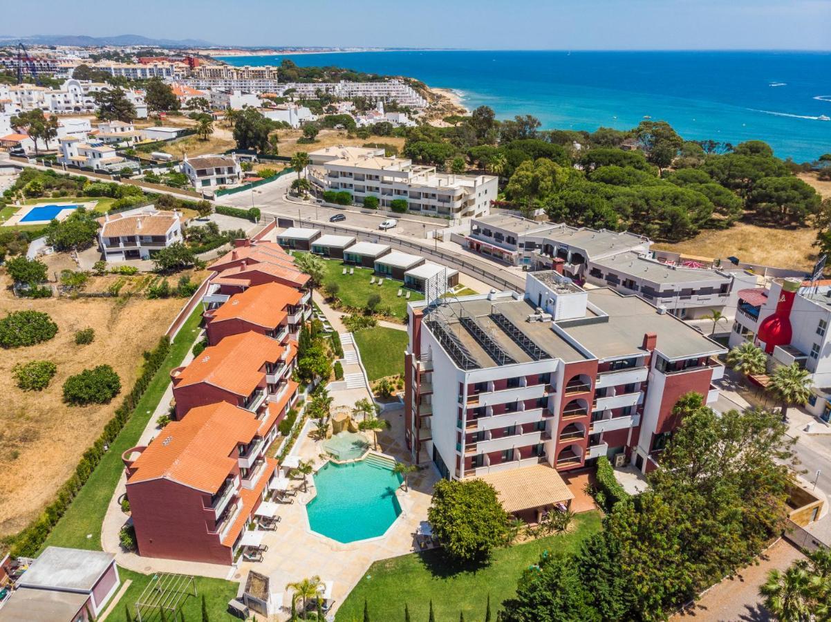 Topazio Vibe Beach Hotel & Apartments - Adults Friendly Albufeira Extérieur photo